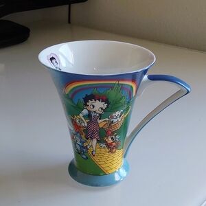 Betty Boop Pedestal Mug